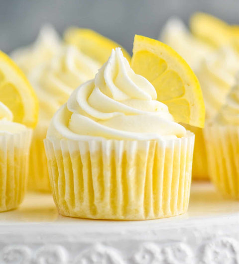 Lemon Cupcakes with lemon slices